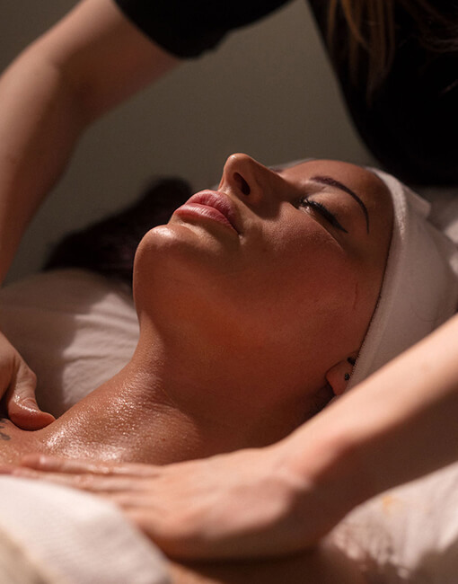arc-nyak-dekoltazs-masszazs-tisztitas-peeling-taplalo-maszk-budaors Arc, nyak, dekoltázs masszázs, tisztítás, peeling, tápáló maszk, Budaörs, The Therapy, Földesi Fanni